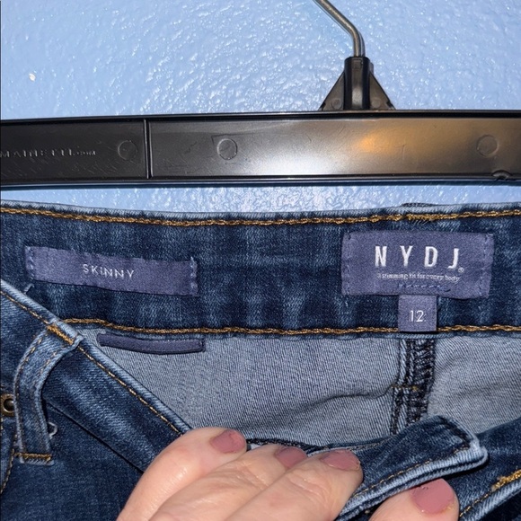 NYDJ Skinny Women's Blue Jeans - size 12. G - Picture 3 of 5